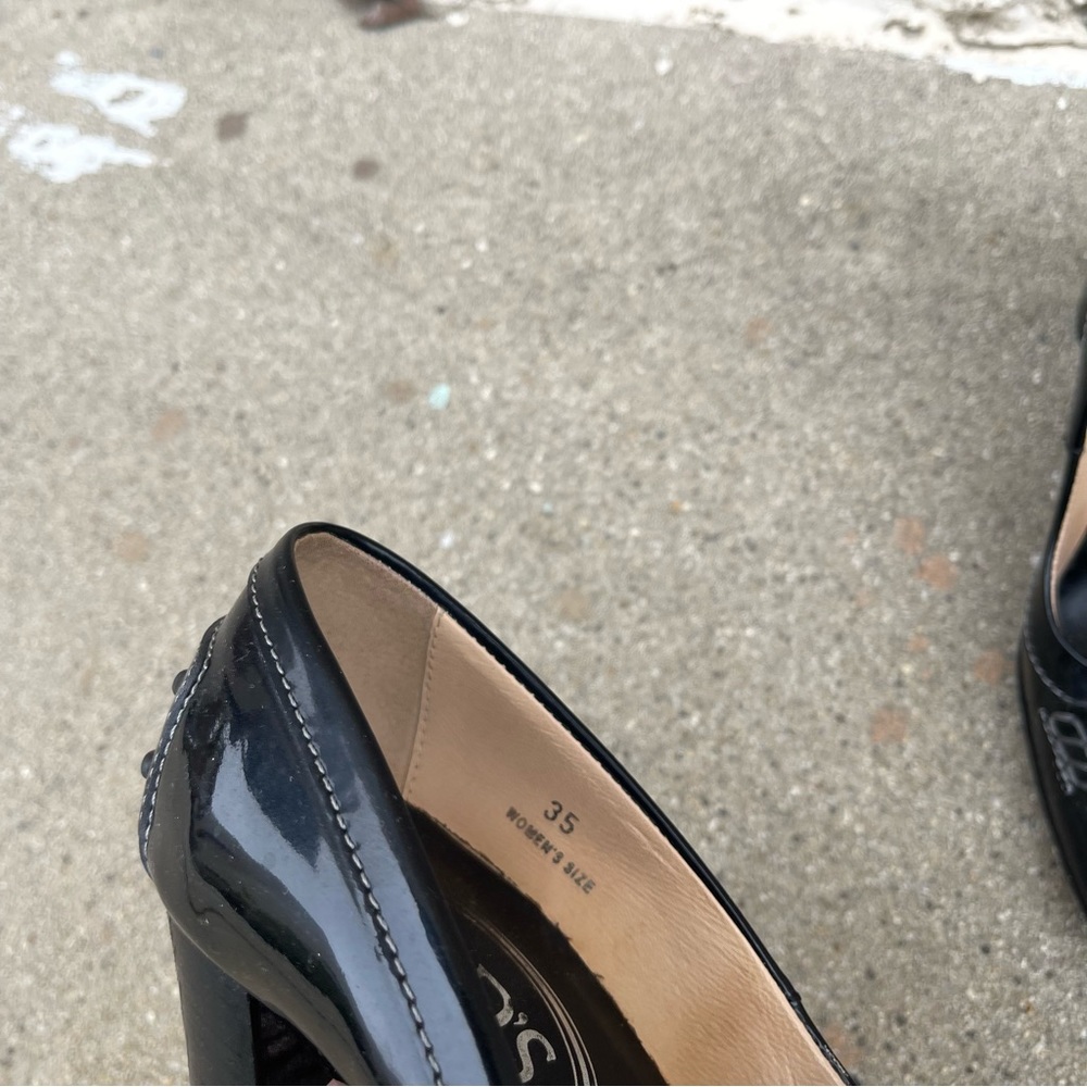 Tod’s patent leather loafer heels - Picture 4 of 11